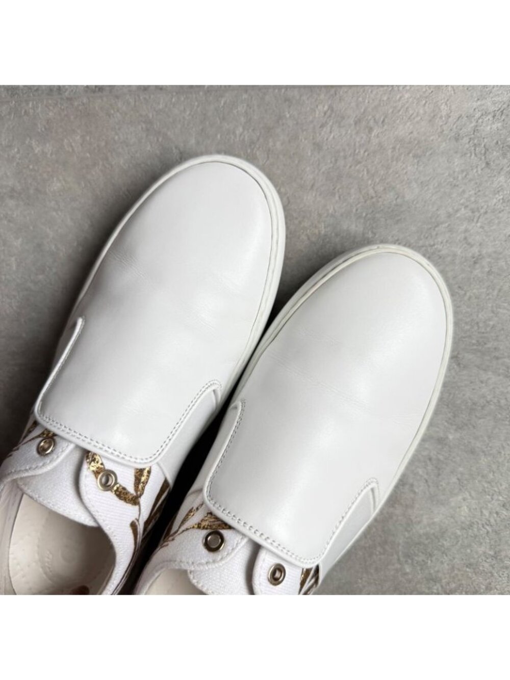 Chanel Coco Mark Leather White Gold Floral Slip on ed Shoes - Picture 3 of 10